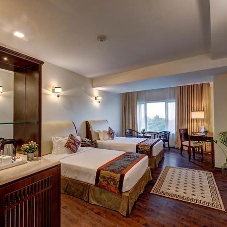 Burnpur The Fern Residency Galaxy Mall מראה חיצוני תמונה