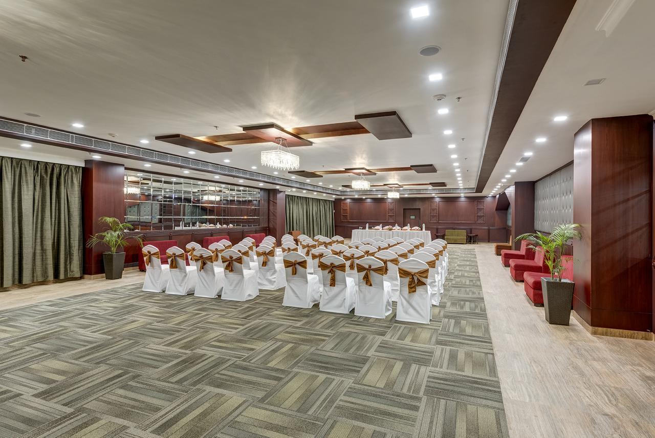 Burnpur The Fern Residency Galaxy Mall מראה חיצוני תמונה